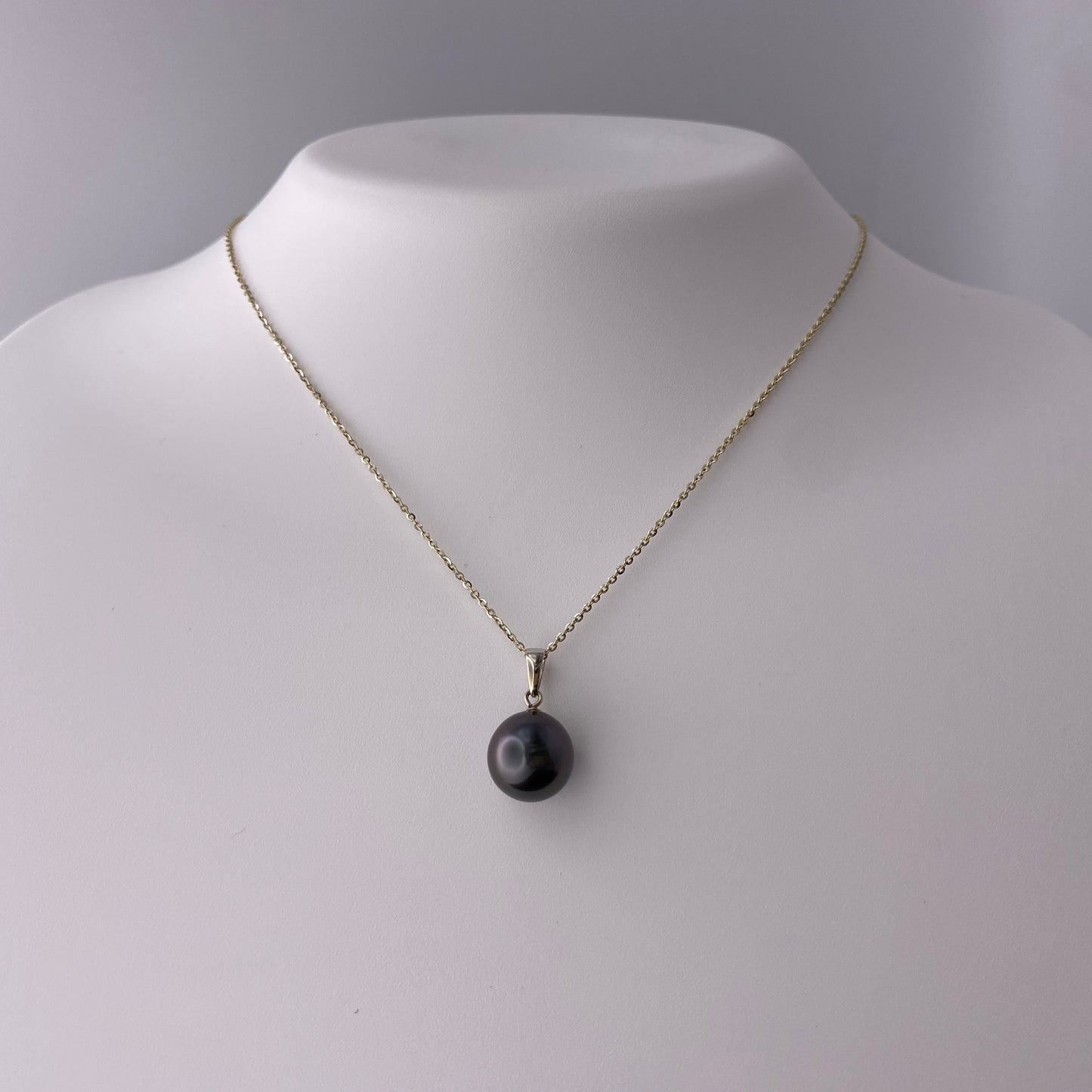 Black pearl Pendant